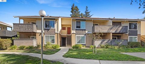 Photo of 2575 Easton Way Way, San Jose, CA 95133 (MLS # 41126924)