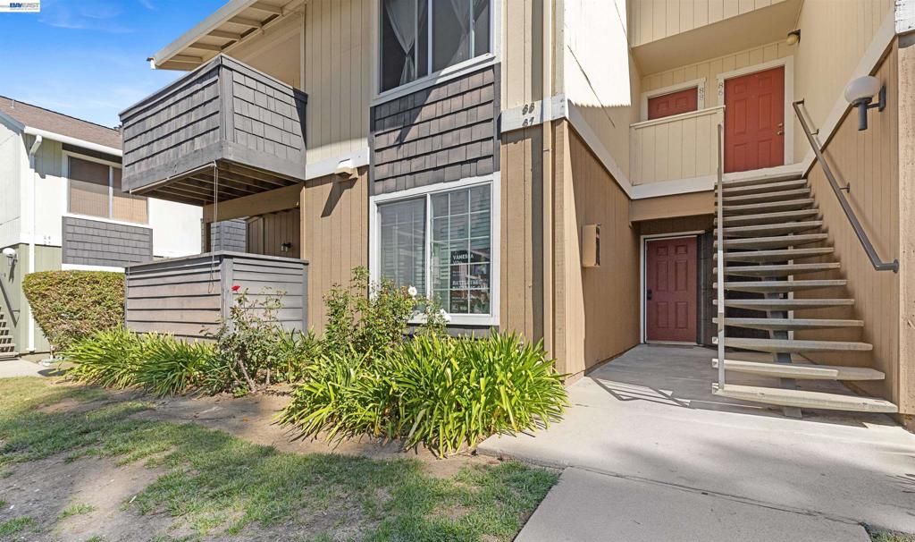 Photo of 2575 Easton Way Way, San Jose, CA 95133 (MLS # 41126924)