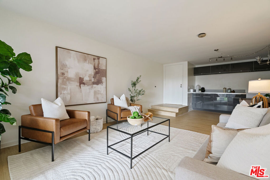 4900 Overland Avenue 205