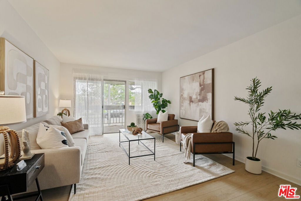 4900 Overland Avenue 205