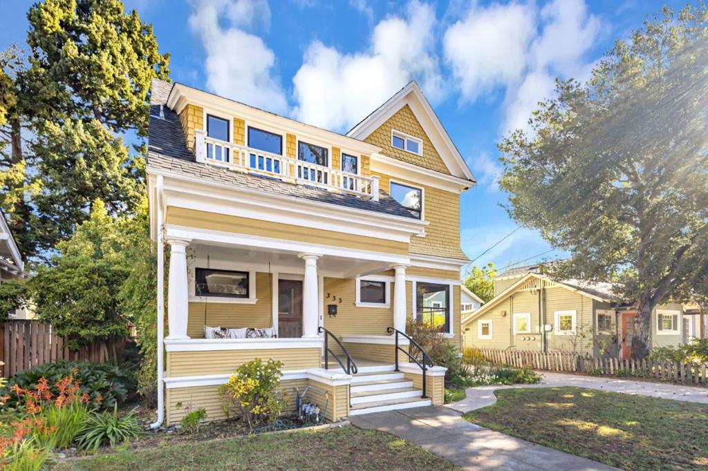 333 Waverley Street