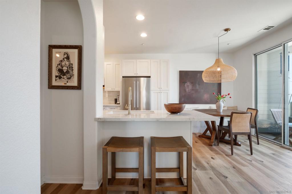 750 Harbor Cliff Way 102