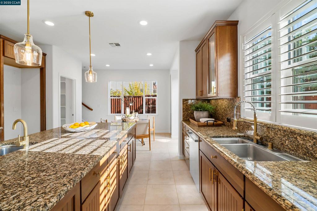 GALE RANCH - Residential