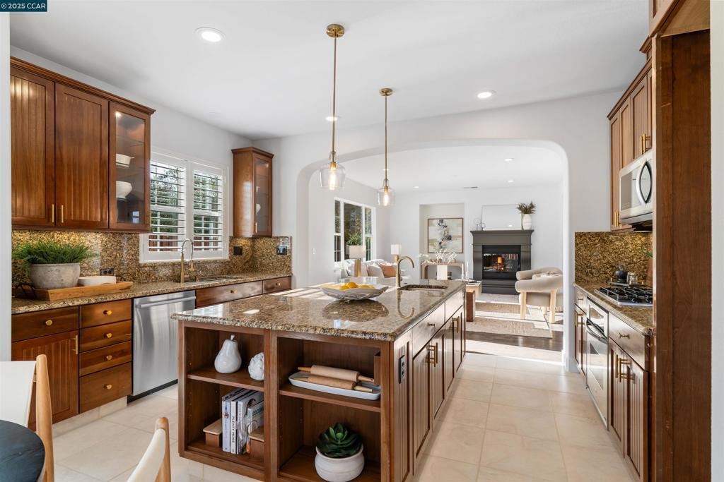 GALE RANCH - Residential