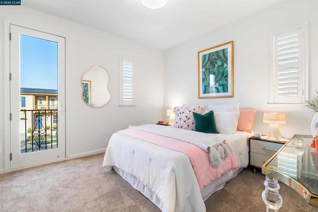 GALE RANCH - Residential