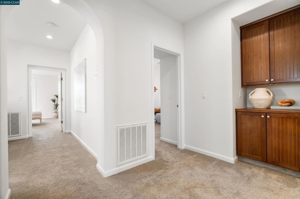 GALE RANCH - Residential