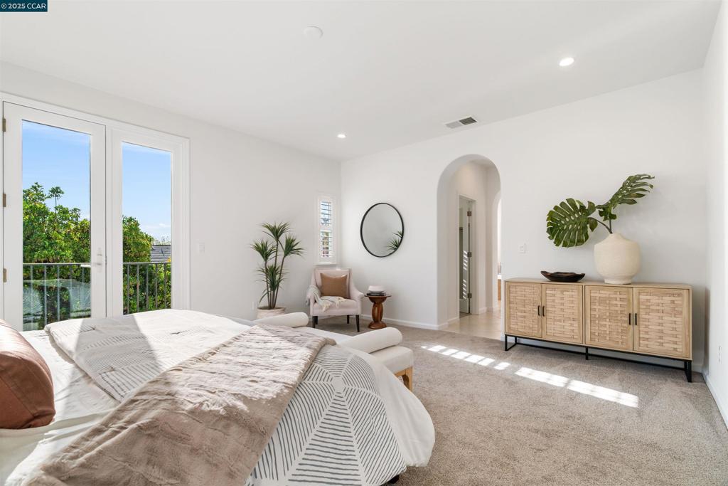 GALE RANCH - Residential