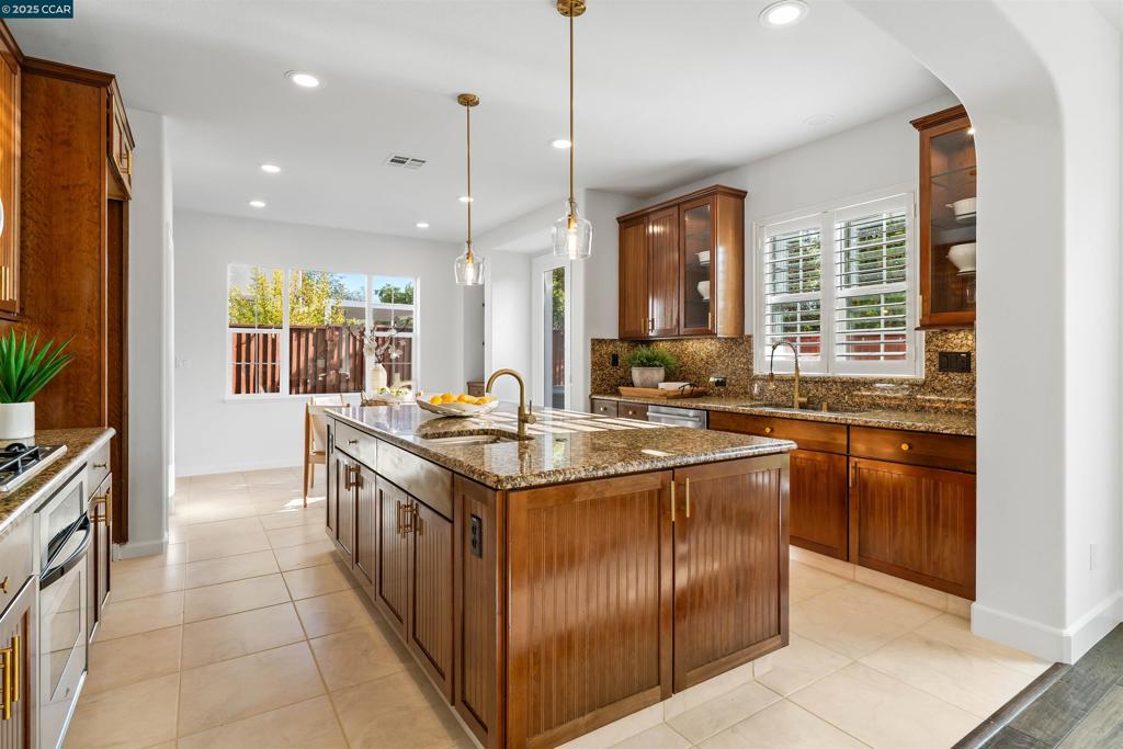 GALE RANCH - Residential