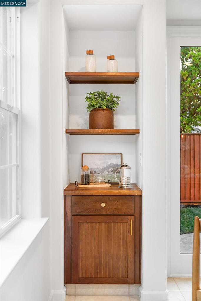 GALE RANCH - Residential