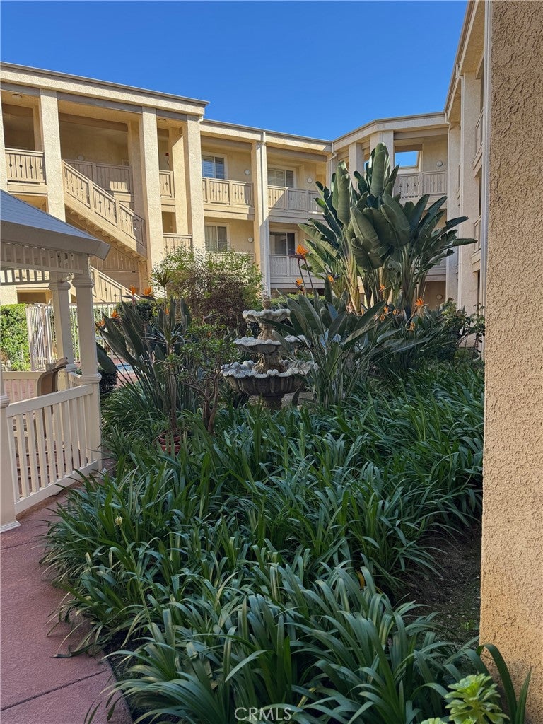130 S Barranca St