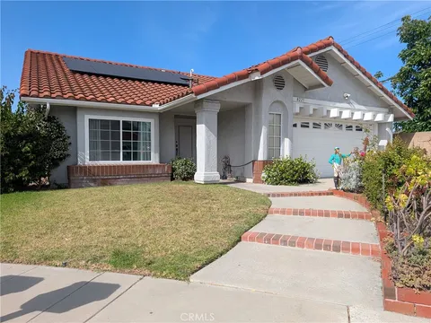 MLS: OC26086733