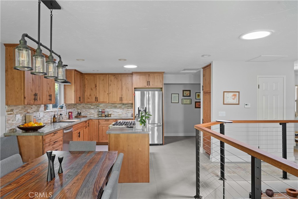 525 May Street