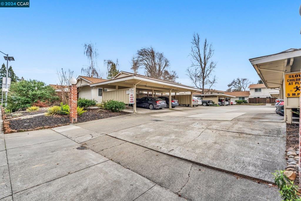 TWIN CREEK GRDN - Residential