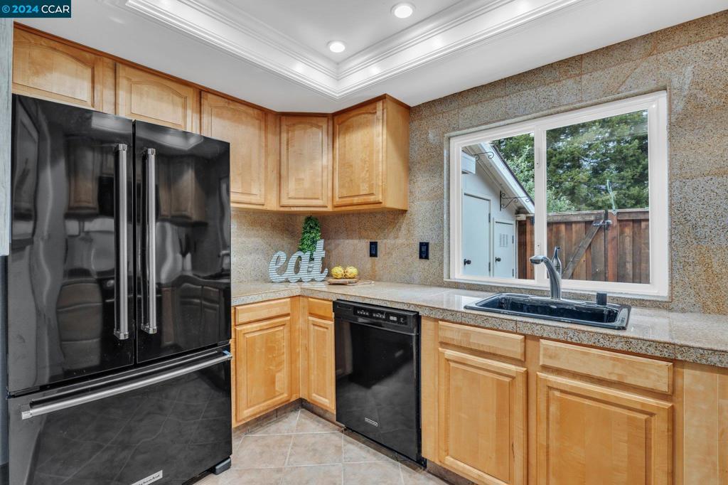 TWIN CREEK GRDN - Residential