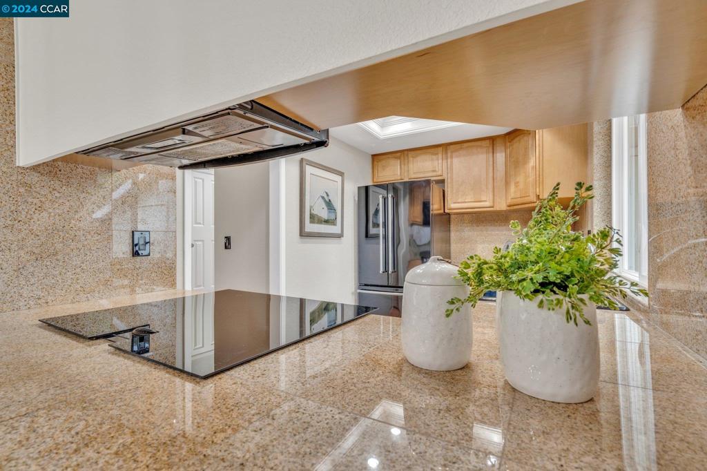 TWIN CREEK GRDN - Residential