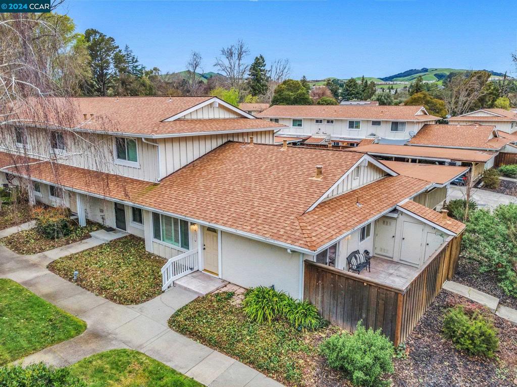 TWIN CREEK GRDN - Residential