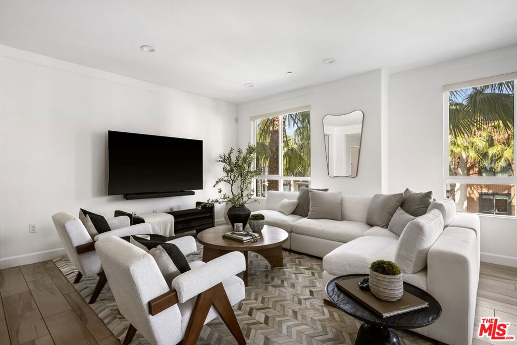 12526 W Fielding Circle 6