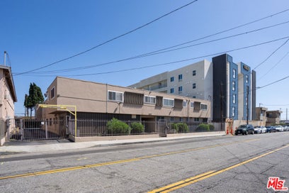 10130 S Inglewood Avenue Inglewood CA 90304