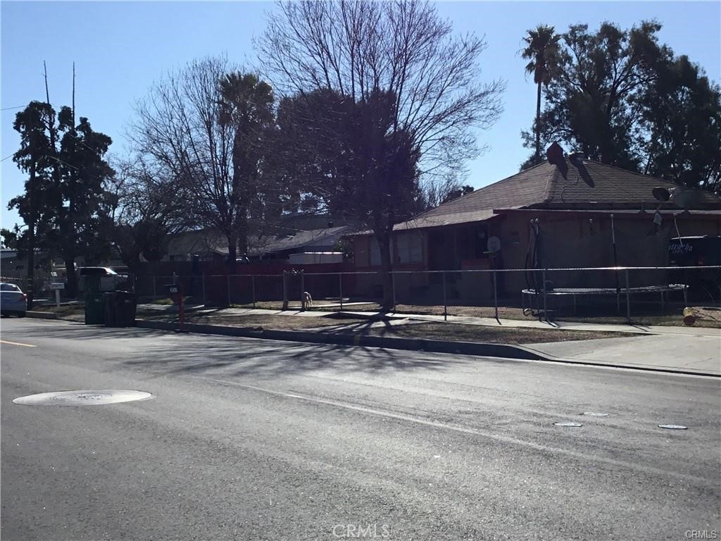 207 E 5th Street