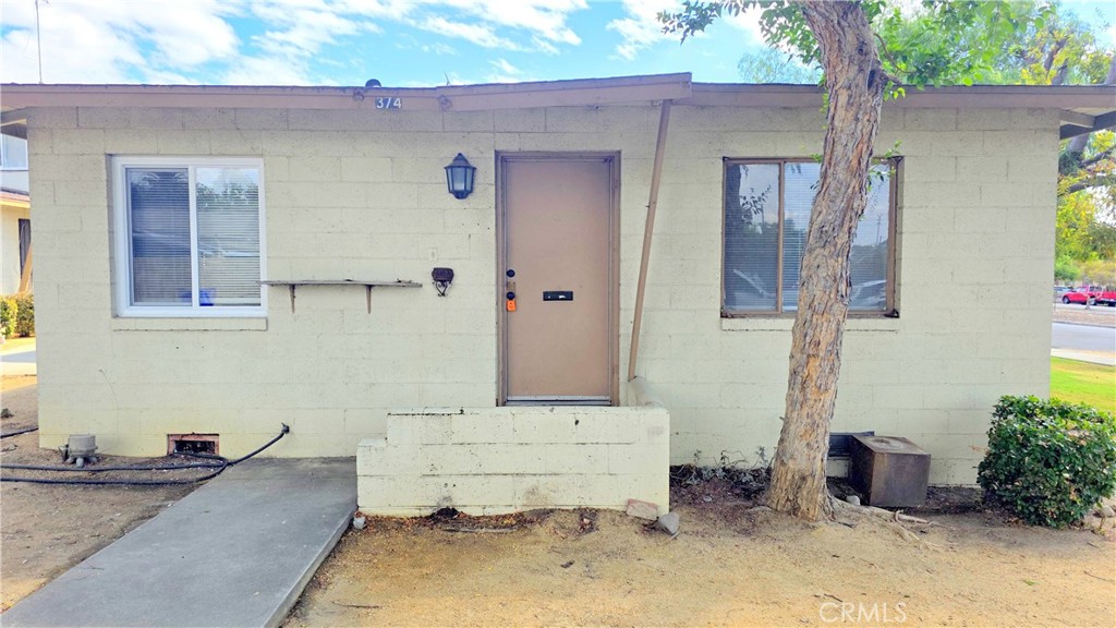 Welcome home to 374 N 9th Street in the heart of Upland! This charming 1-bedroom, 1-bathroom apartment offers the perfect combination of comfort and convenience. Centrally located near shopping, dining, transportation, and more, this home makes daily living easy and accessible. Featuring brand-new flooring and fresh paint, this residence boasts an open floor plan that maximizes both space and natural light. Parking is a breeze with a dedicated carport space plus an additional driveway space for added convenience. Don’t miss out on this well-maintained home in a highly desirable area. Schedule a showing today and make this apartment yours!