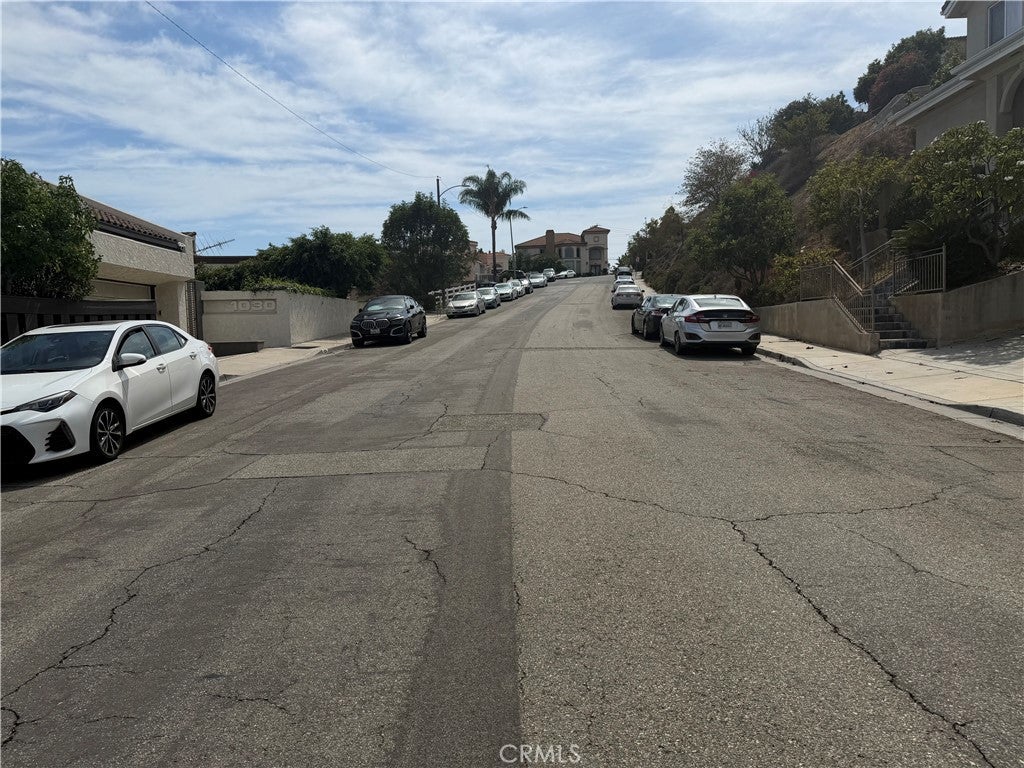 1020 De La Fuente Street