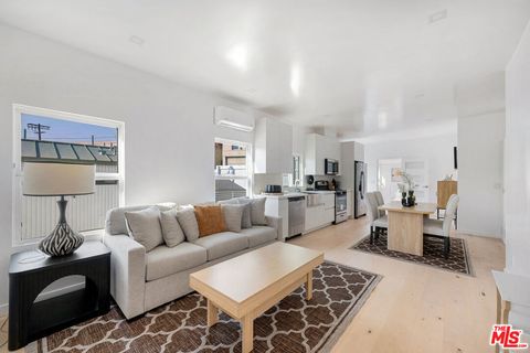 Photo of 117 W Channel Road #115, Santa Monica, CA 90402 (MLS # 25478929)