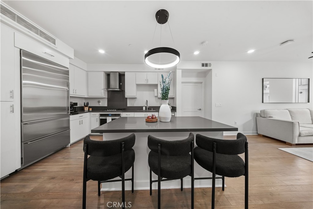 2412 Nolita