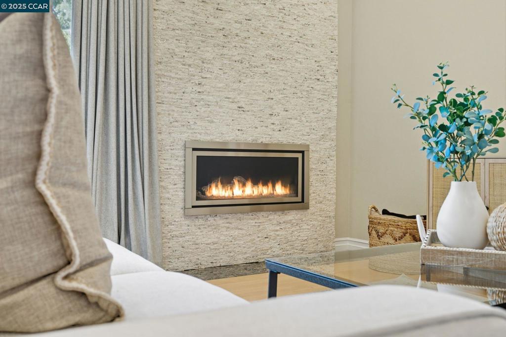 LOMAS MORAGA - Residential