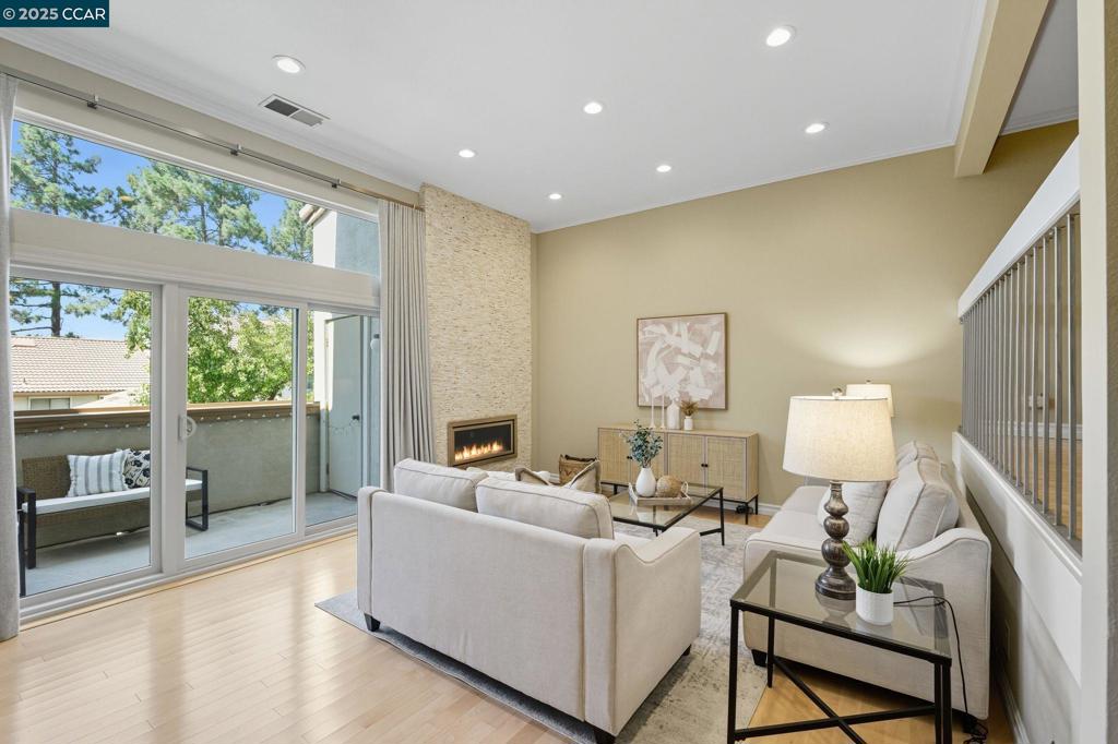 LOMAS MORAGA - Residential