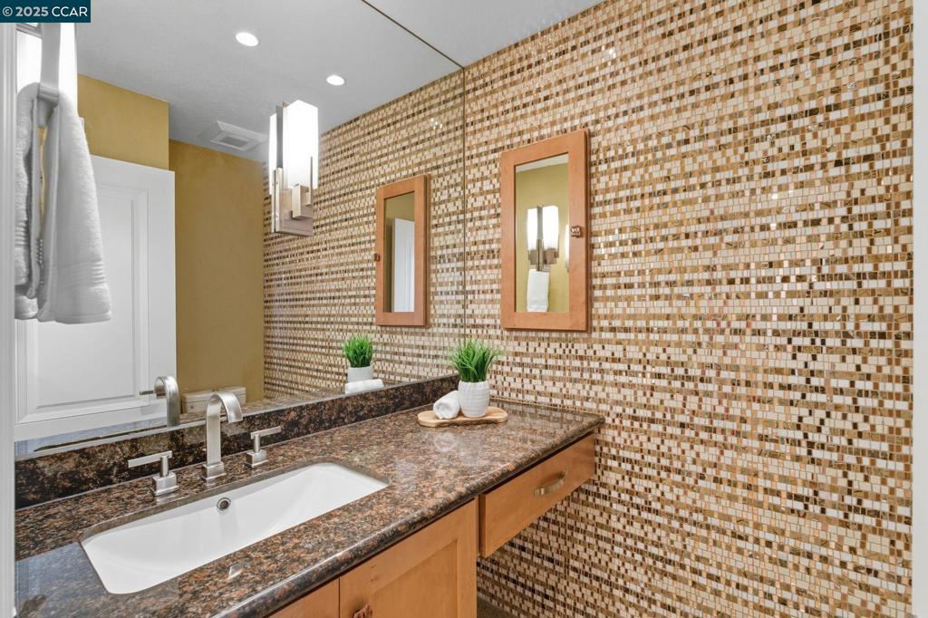 LOMAS MORAGA - Residential