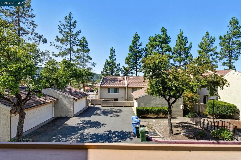 LOMAS MORAGA - Residential
