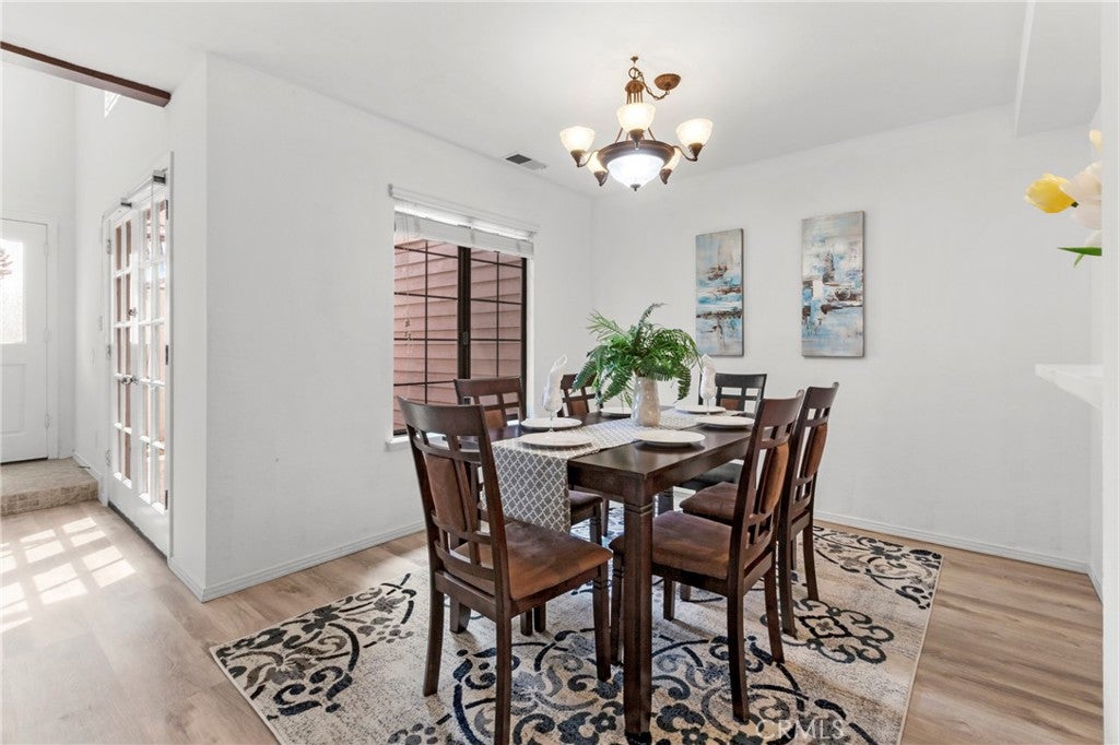 232 S Elm