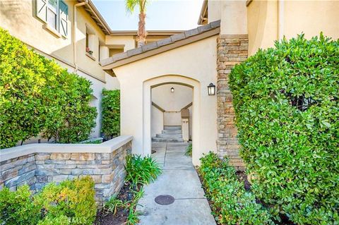 Photo of 26490 Arboretum Way #1402, Murrieta, CA 92563 (MLS # SW25239675)