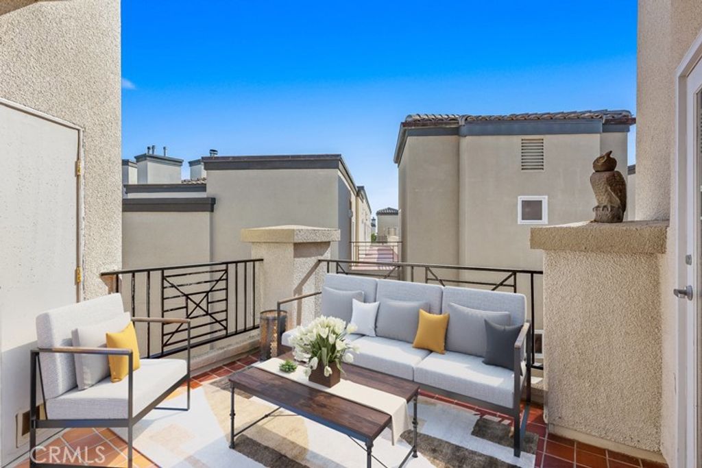 Photo of 200 Pacific Coast Highway #416, Huntington Beach, CA 92648 (MLS # LG26152481)