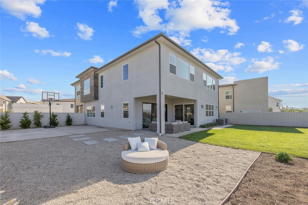 Skylar (SKYLAR5P) - Residential