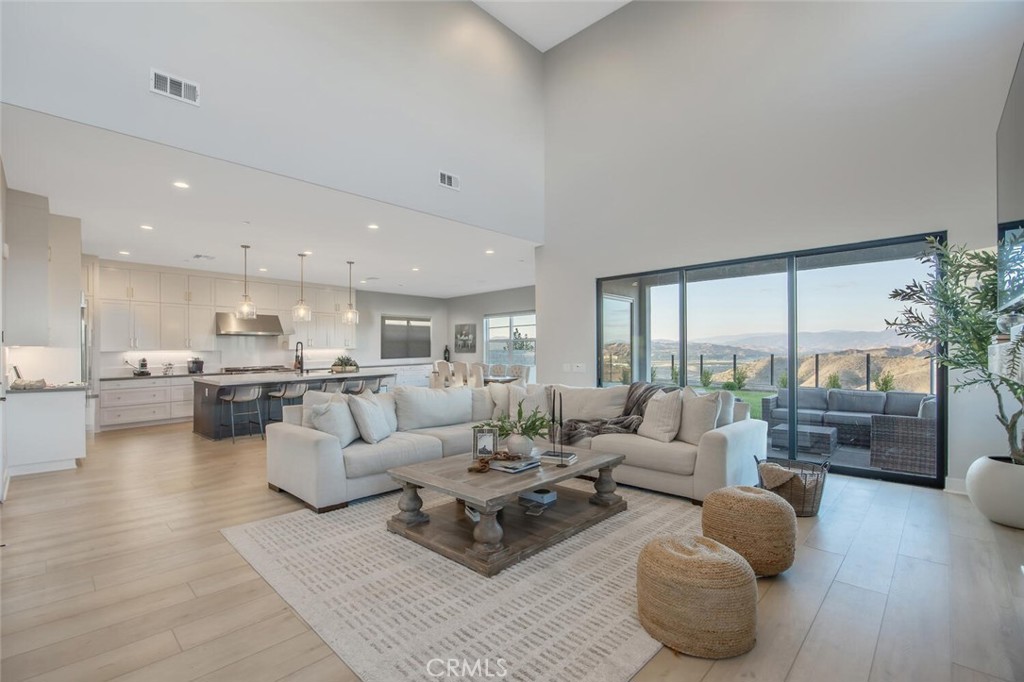 Skylar (SKYLAR5P) - Residential