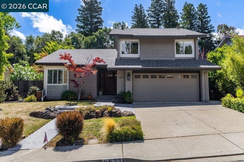 Photo of 5633 Mount Hood Ct CT, Martinez, CA 94553 (MLS # 41142649)