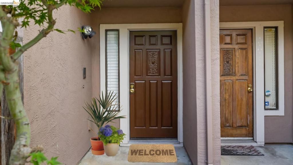 Photo of 3874 Burton Common Cmn, Fremont, CA 94536 (MLS # 41131459)