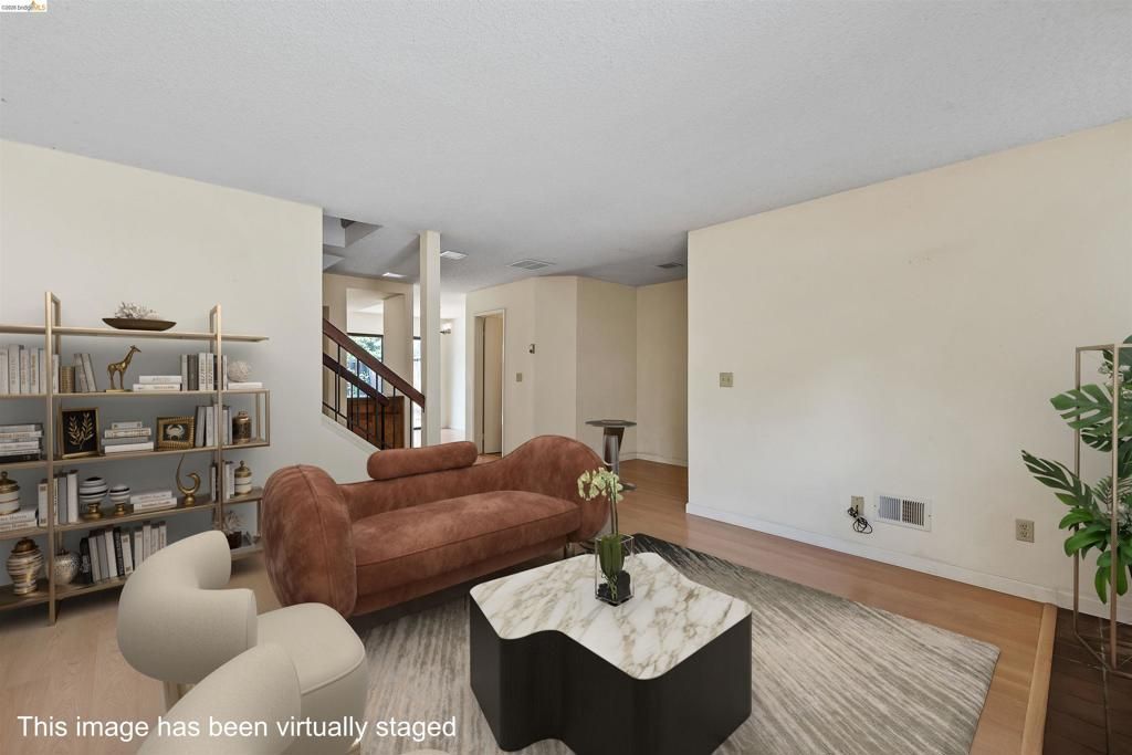 Photo of 3874 Burton Common Cmn, Fremont, CA 94536 (MLS # 41131459)