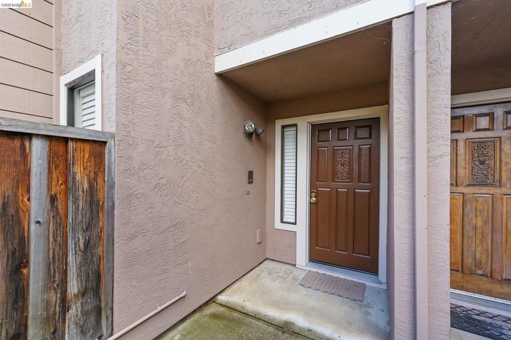 3874 Burton Common
