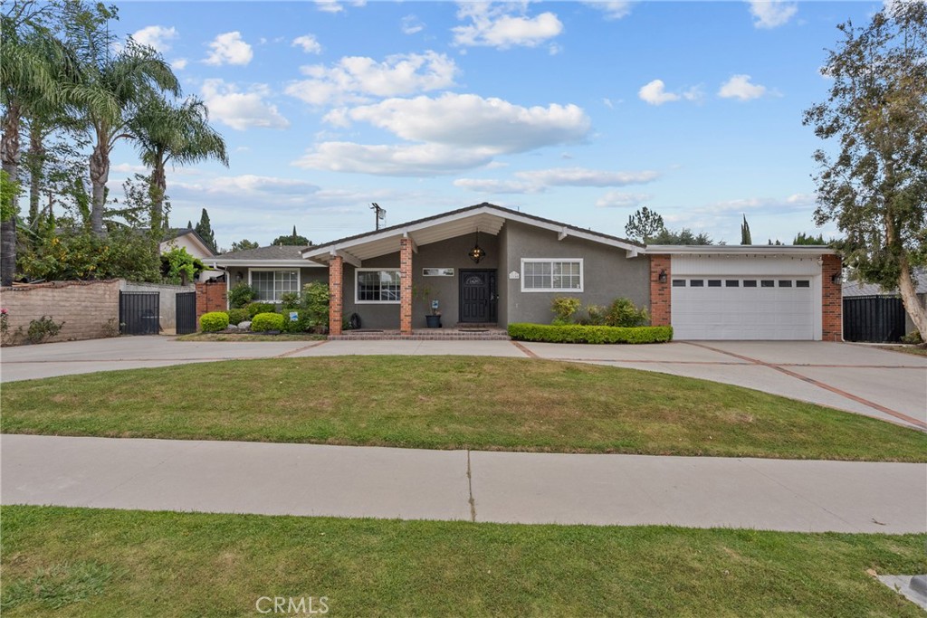 11144 Viking Avenue