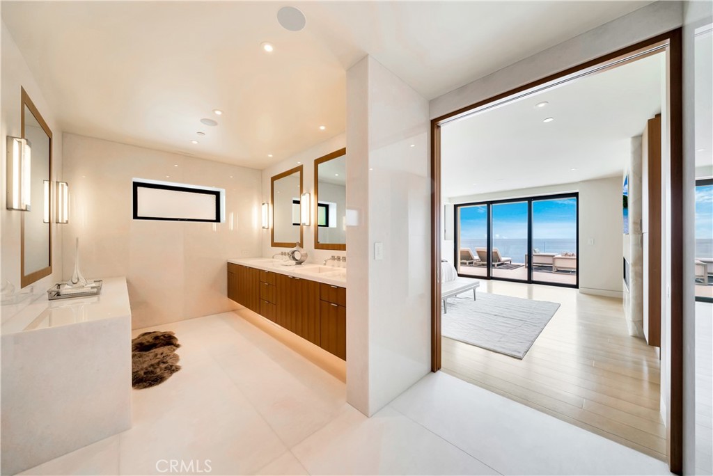 Lagunita (LA) - Residential