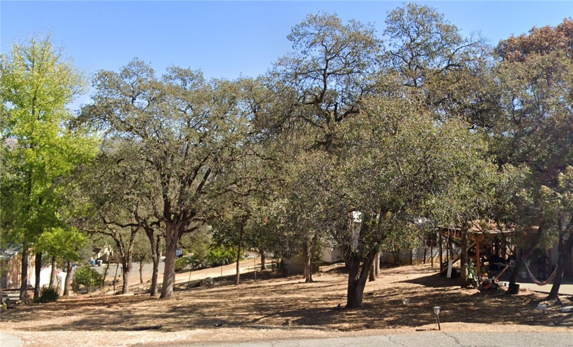 Gorgeous lot near Lake Oroville! Possible Lake Views only minutes From the Lake, nature, trails, hiking with all the luxuries of suburban amenities!