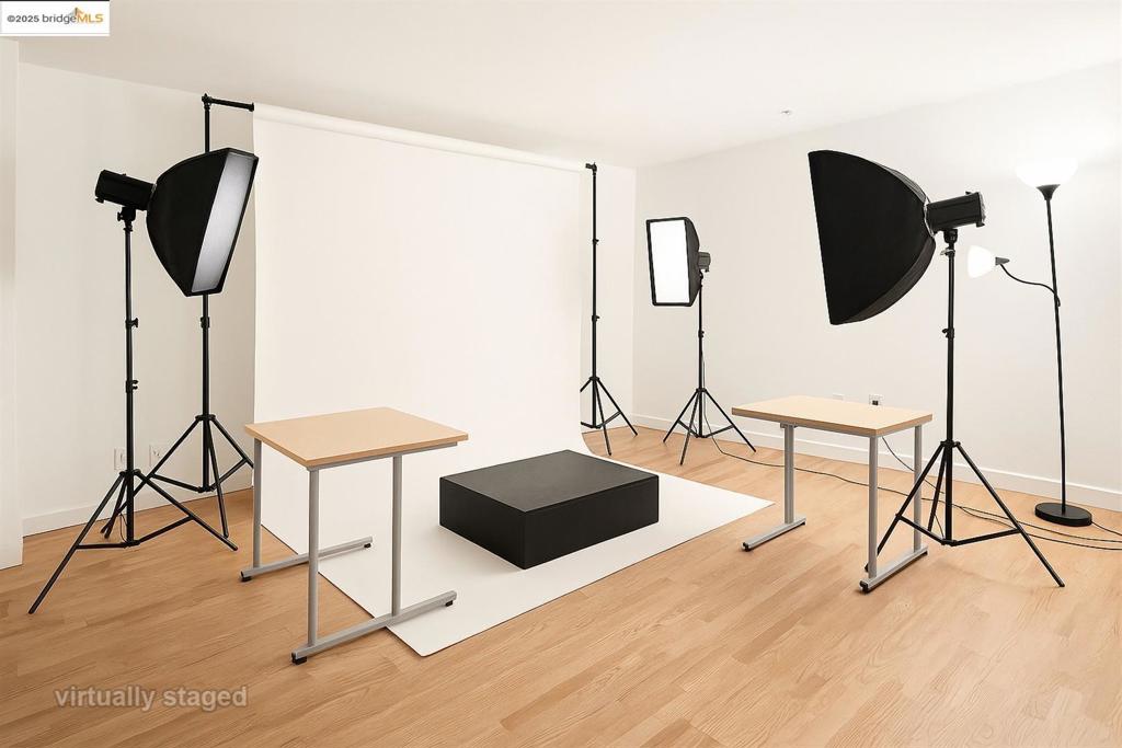 EMERYVILLE - Residential