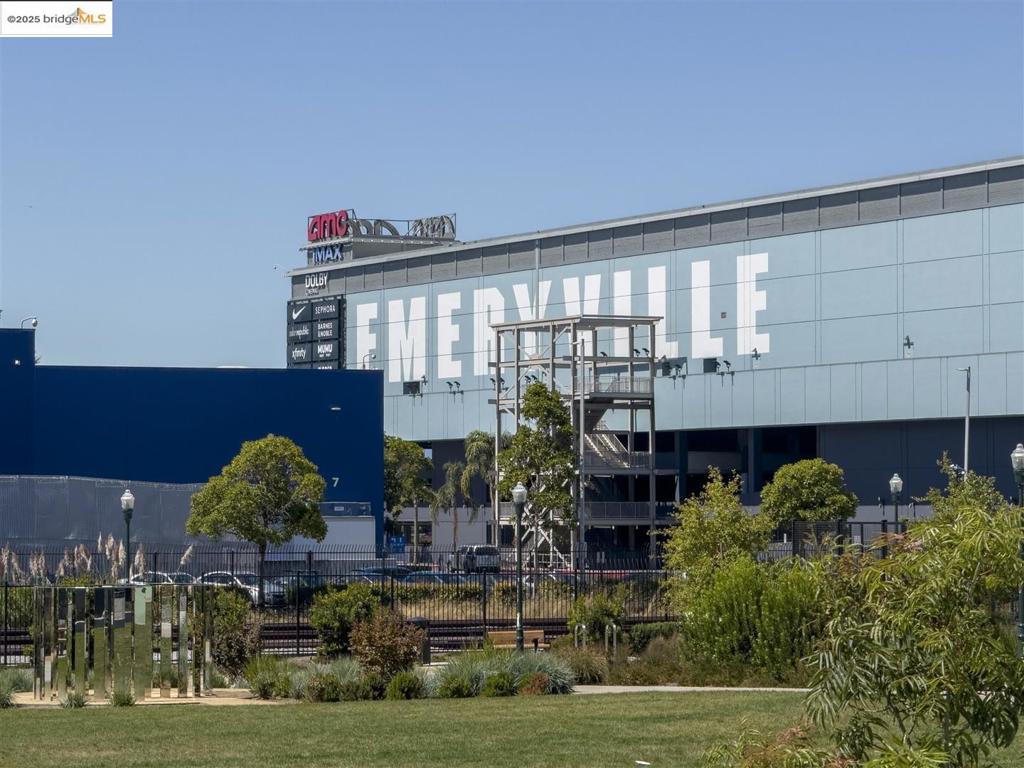 EMERYVILLE - Residential