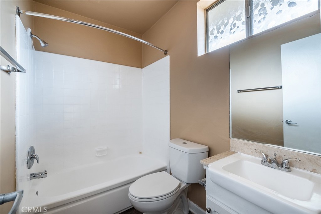 Not Applicable-105 - Residential Lease