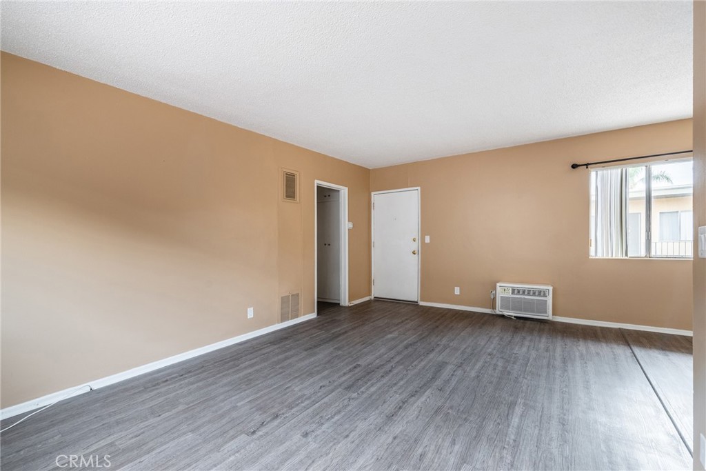 Not Applicable-105 - Residential Lease