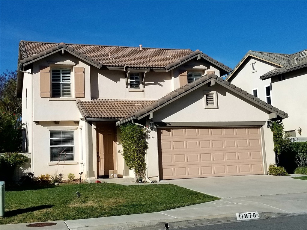 Sold prior to MLS input. Nicely appointed 3 bedroom home across from park in desirable Sundance neighborhood. Neighborhoods: Sundance Equipment: Range/Oven, Washer Other Fees: 0 Sewer: Sewer Connected Topography: LL