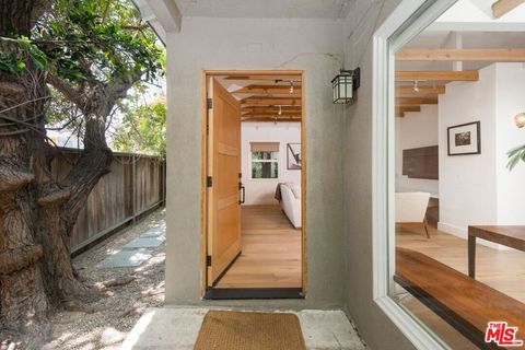 Photo of 1/2 Vernon Avenue #1/2, Venice, CA 90291 (MLS # 26836059)