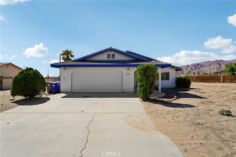 Photo of 72731 Larrea Avenue, 29 Palms, CA 92277 (MLS # BB26187918)